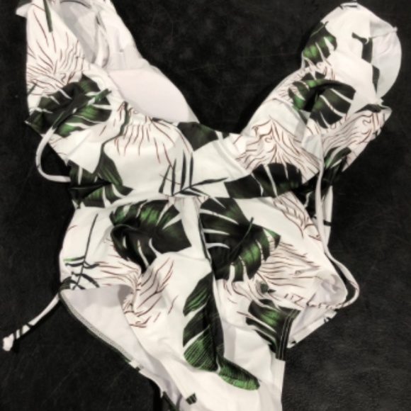 Tempt Me one piece NWT swimsuit shoulder ruffled Large - Picture 6 of 6